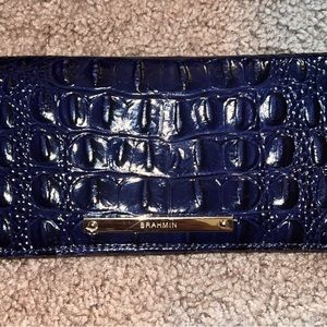 Brahmin wallet